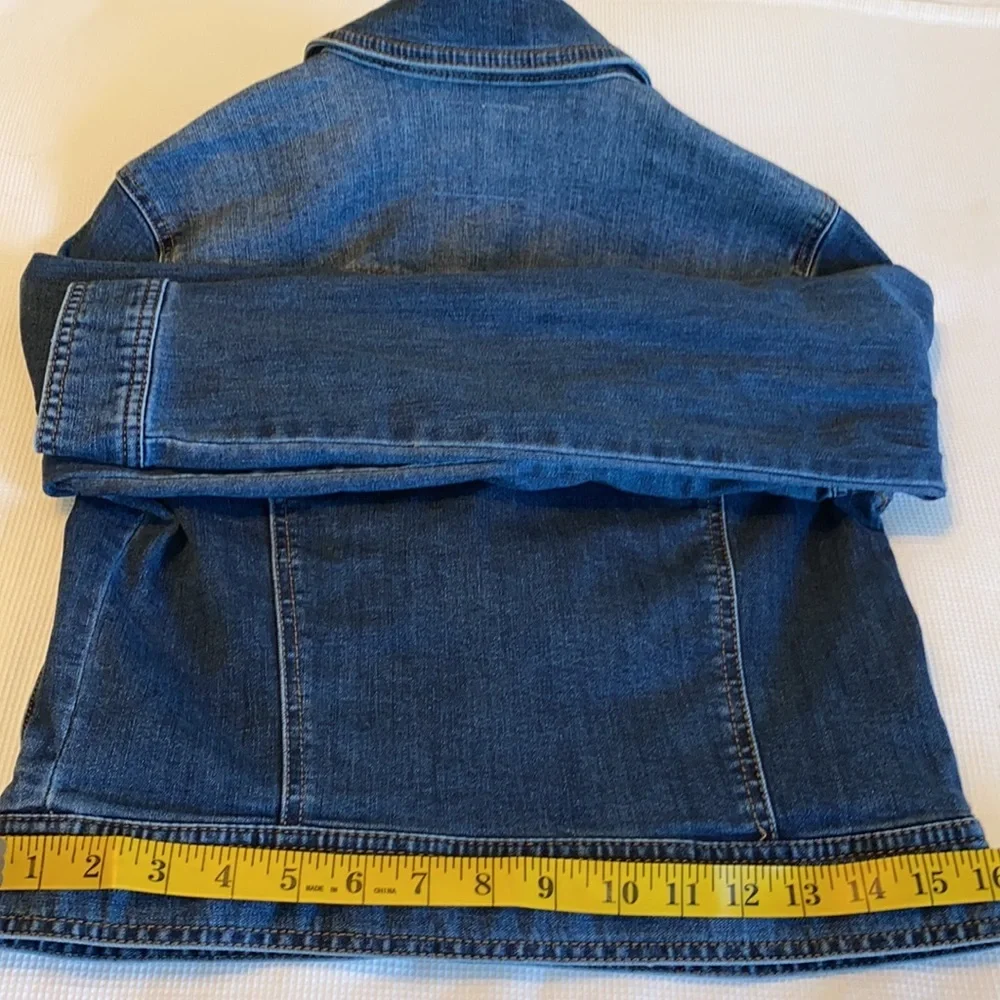 Woman’s Celebrity Pink Denim Distressed Jacket Size XS Dark Wash - Picture 10 of 12